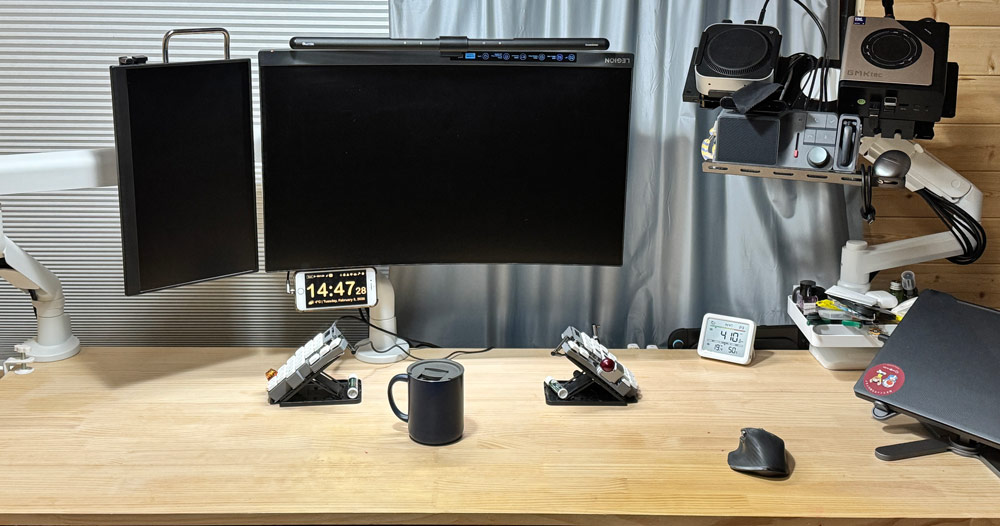 デスク環境の変更前レイアウト｜メイン中央・サブ左配置
